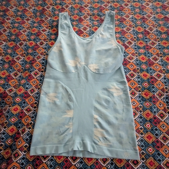 Athleta Light Blue Patterned Workout Top - Picture 2 of 4